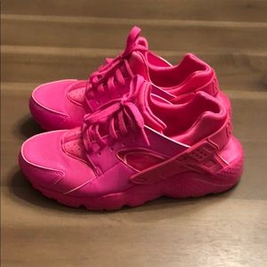 neon pink huaraches